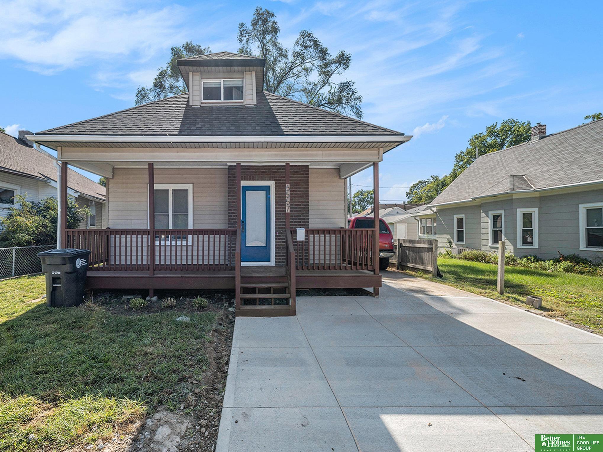 6557 Maple Street