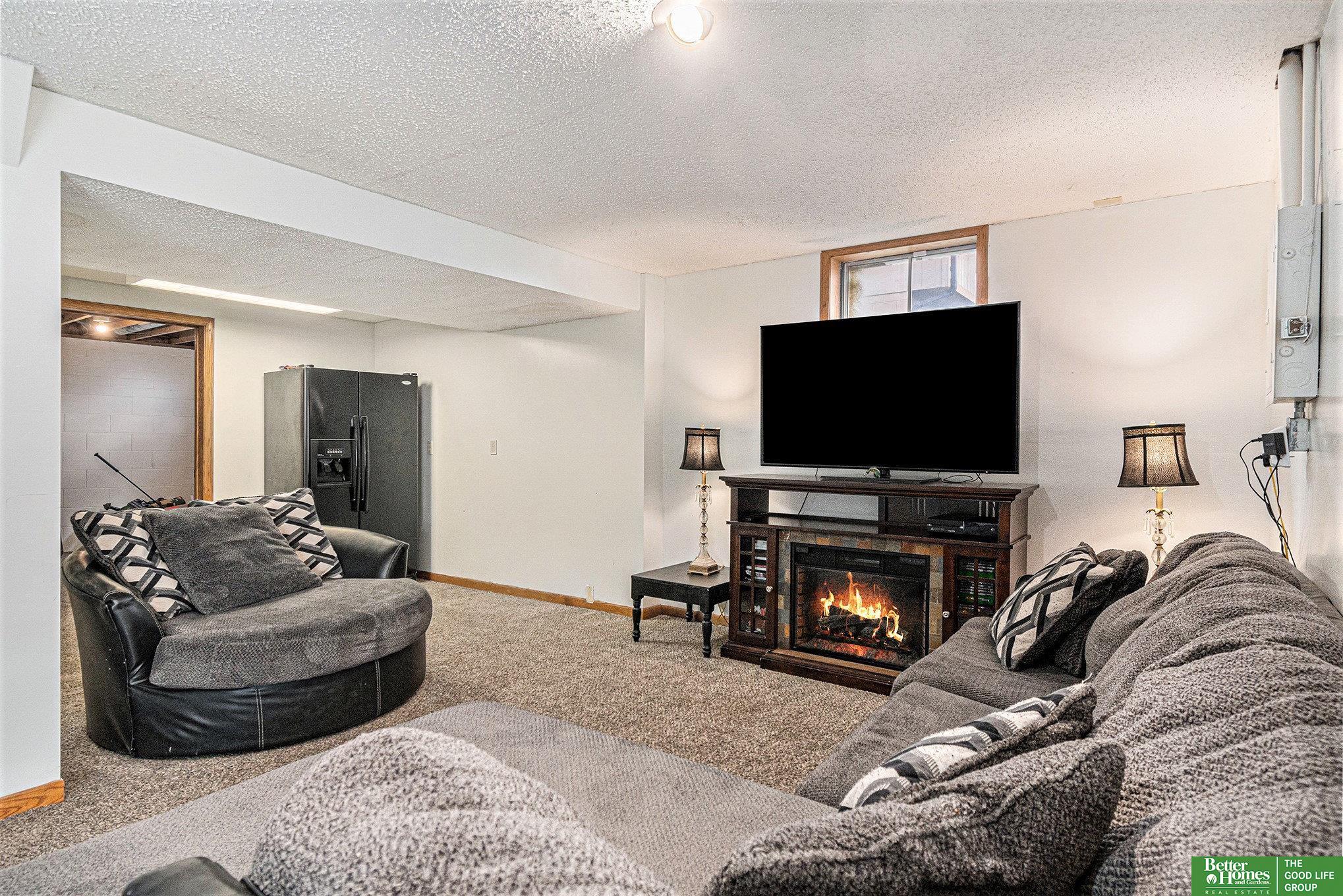 3309 Lookingglass Drive