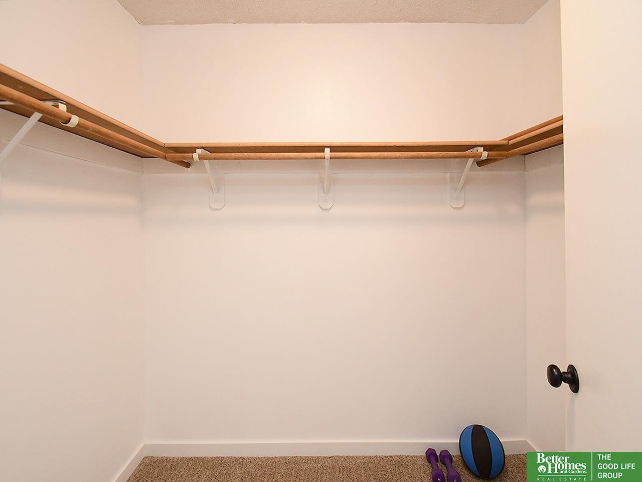 524 S 36 Court