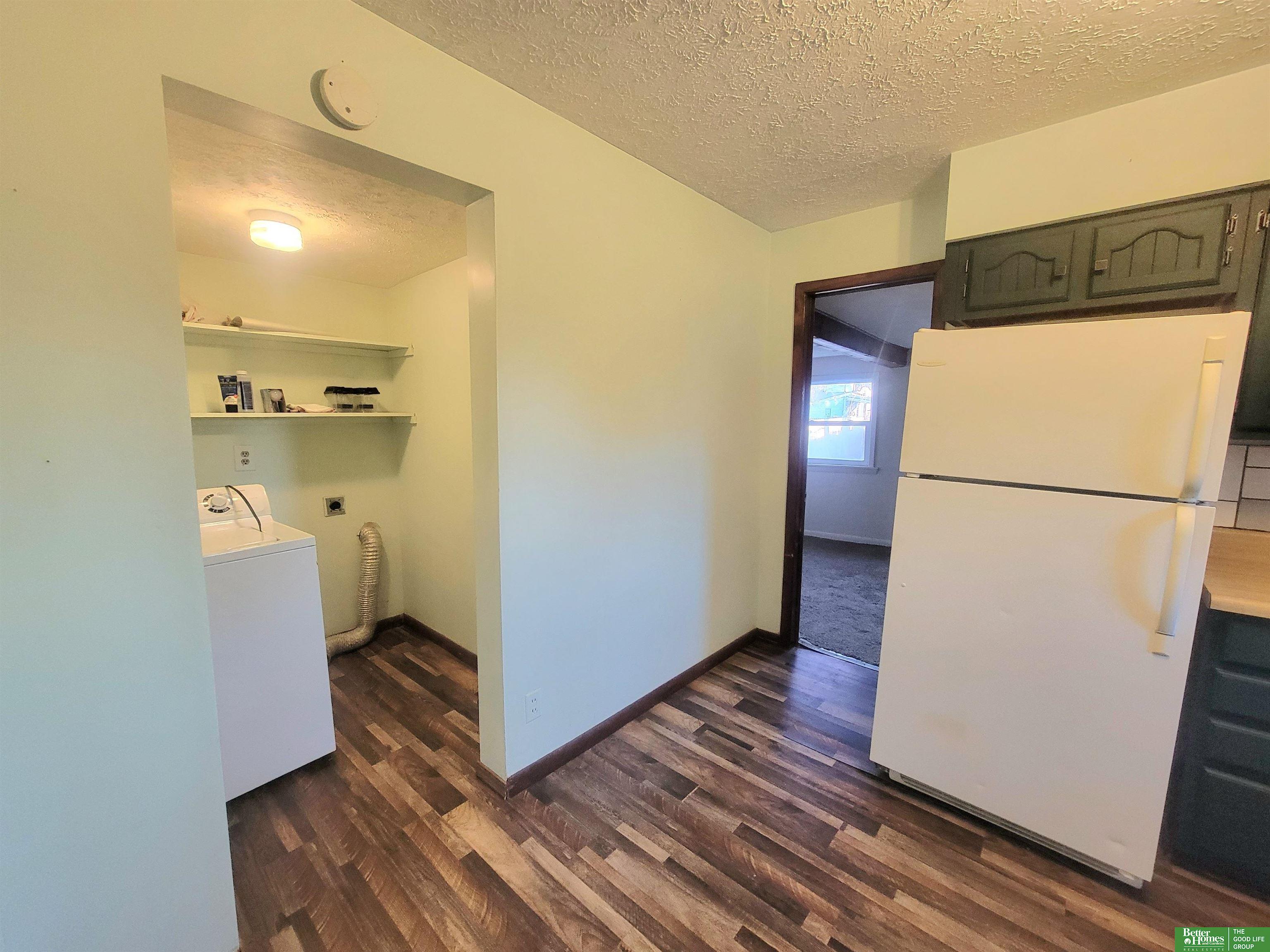320 E 4th Street