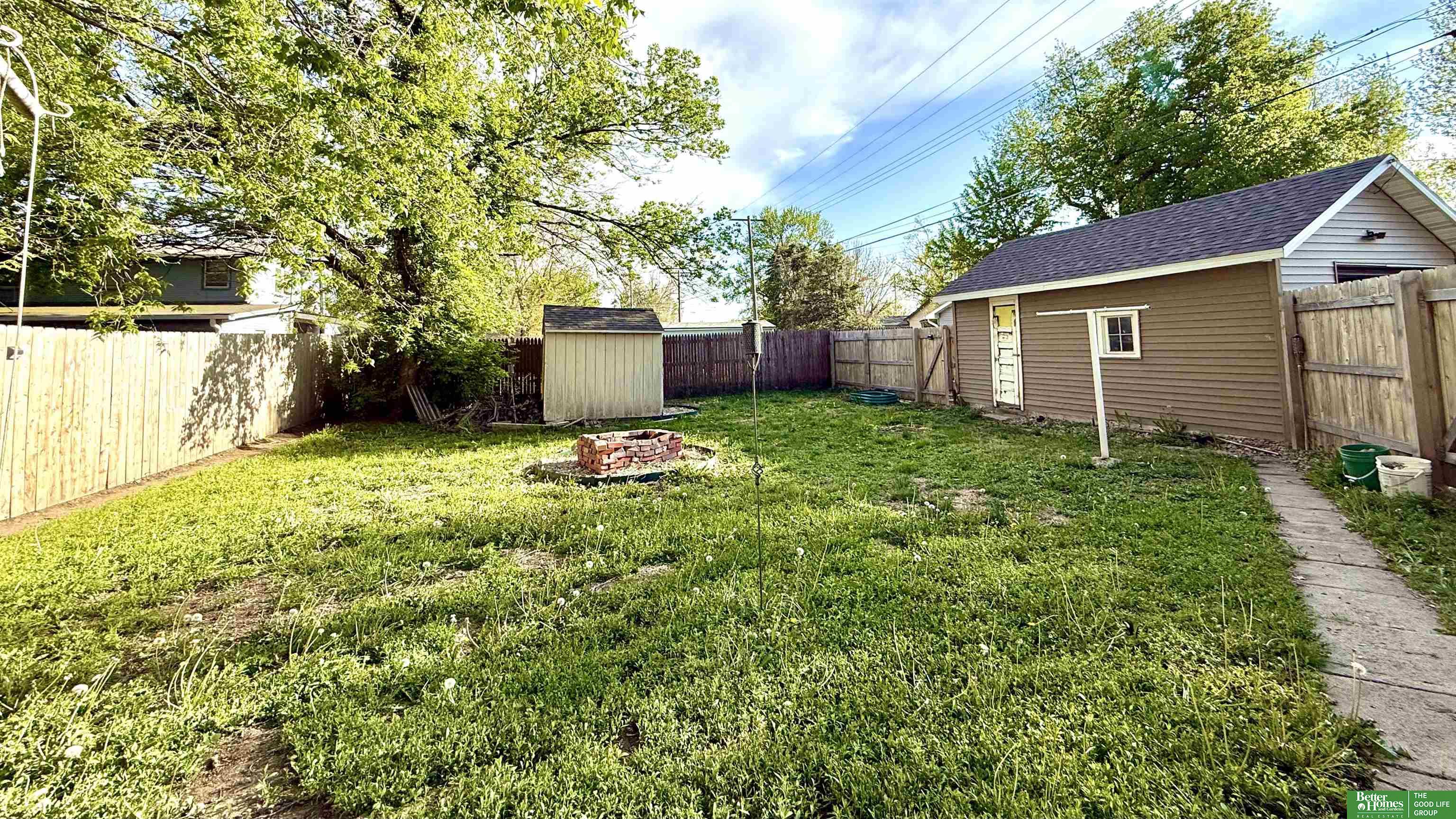 320 E 4th Street