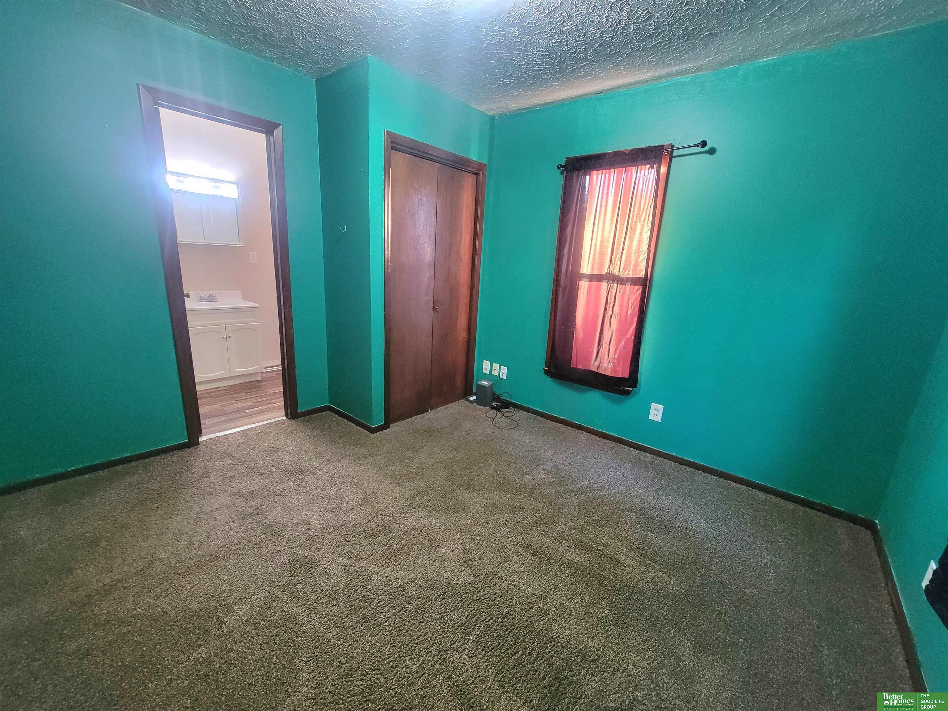 320 E 4th Street