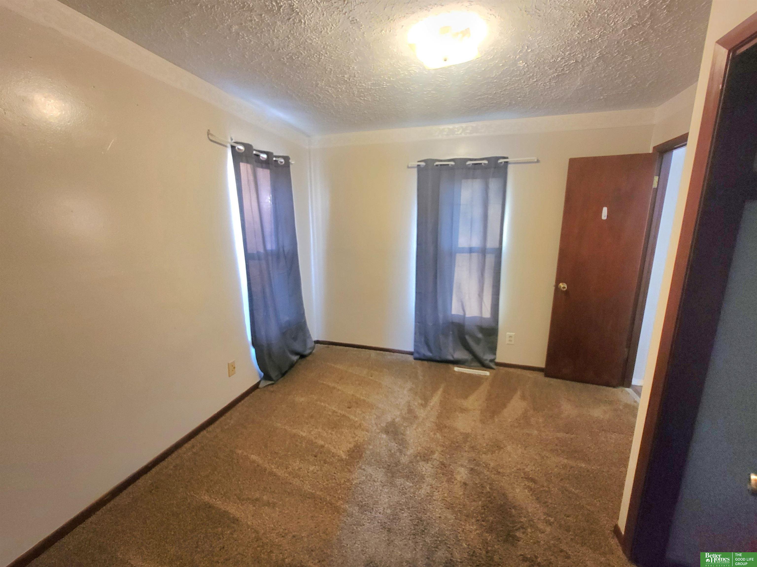 320 E 4th Street