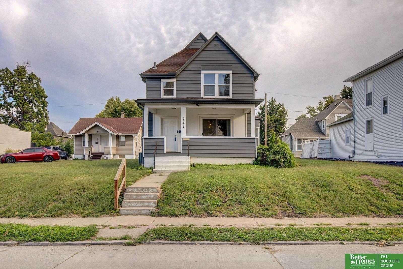 2208 Maple Street