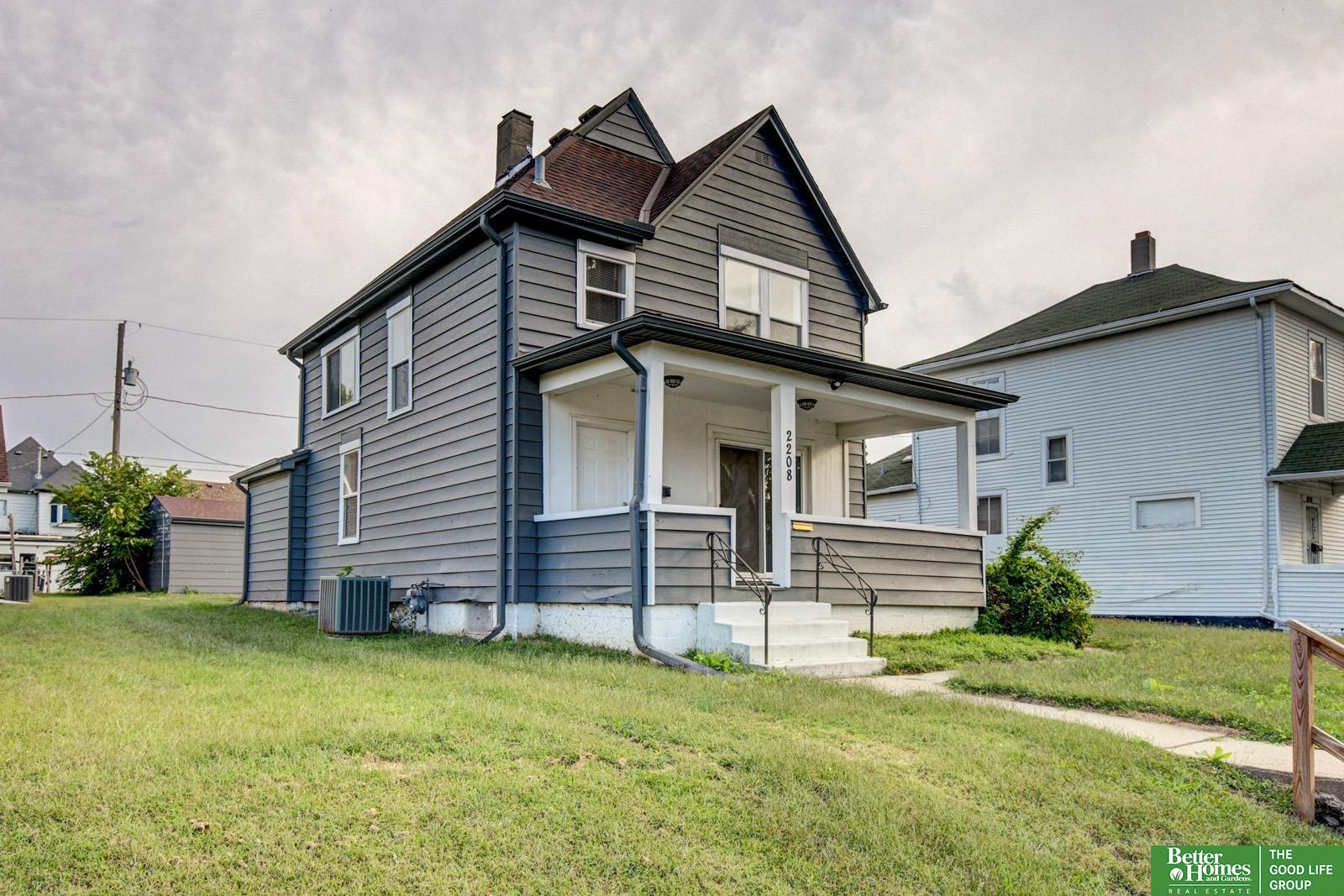 2208 Maple Street