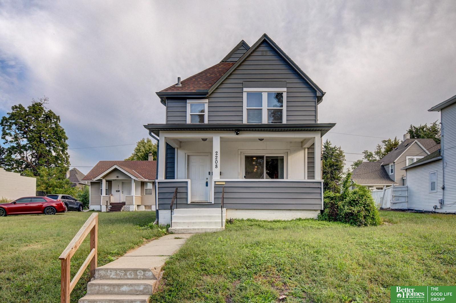2208 Maple Street