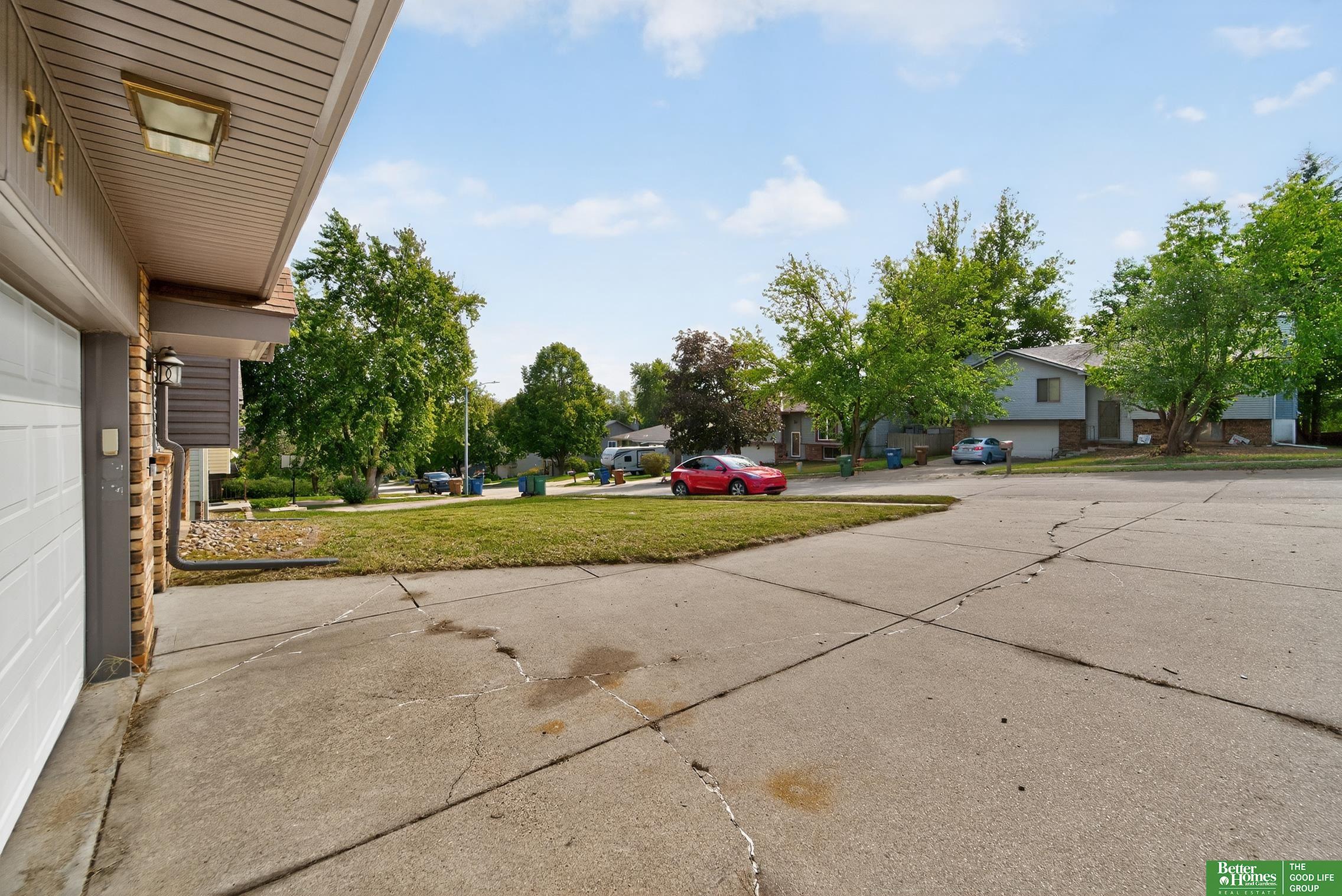 3716 Lookingglass Drive
