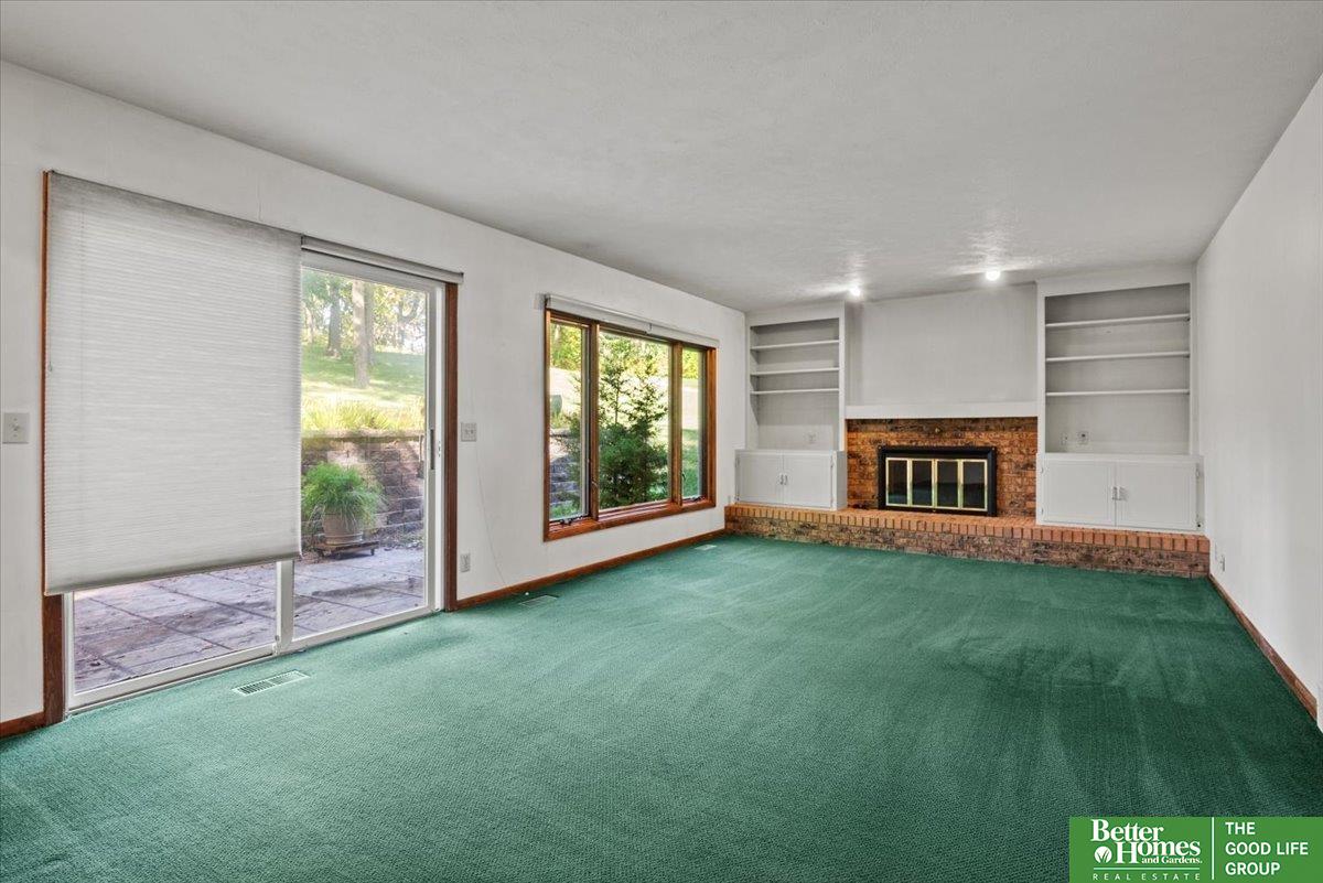 9242 Raven Oaks Drive