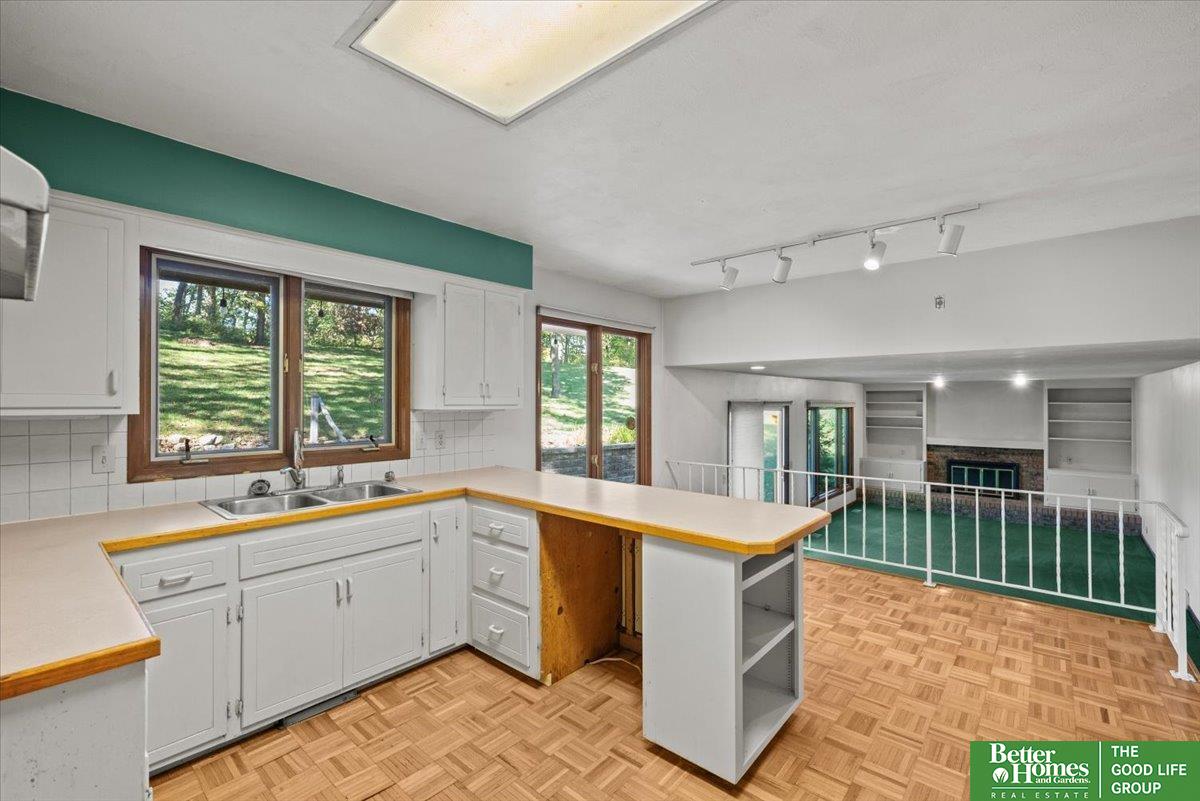 9242 Raven Oaks Drive