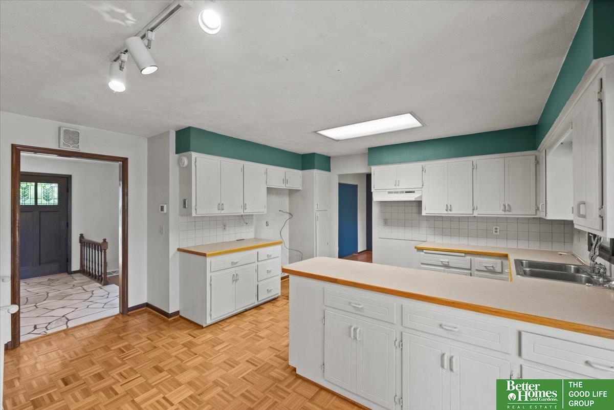 9242 Raven Oaks Drive