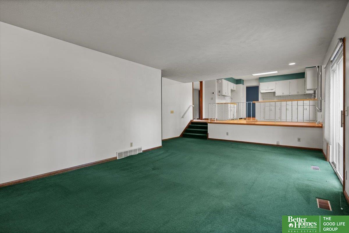 9242 Raven Oaks Drive