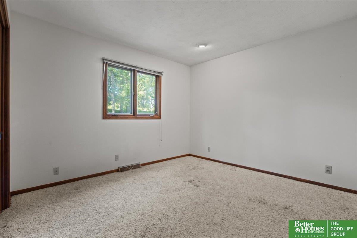 9242 Raven Oaks Drive