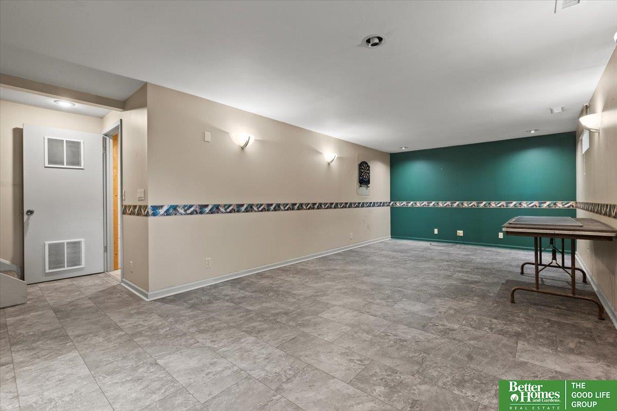9242 Raven Oaks Drive