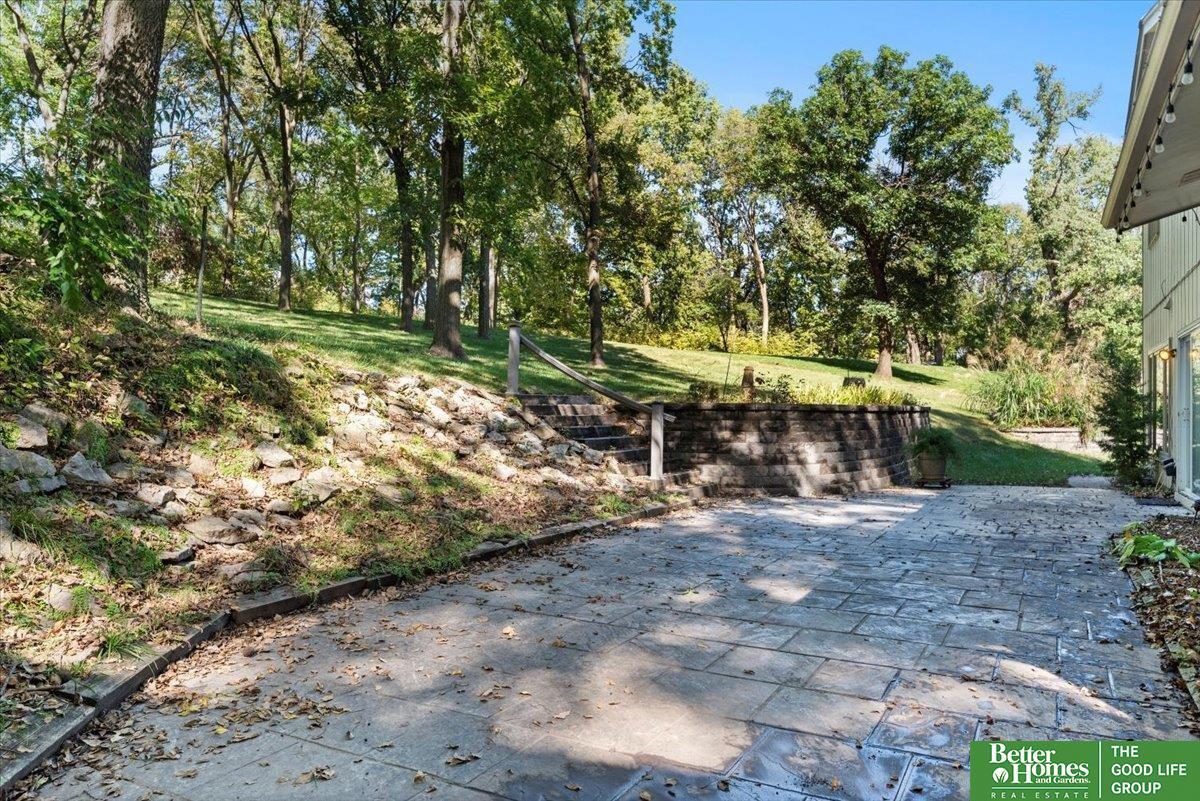 9242 Raven Oaks Drive