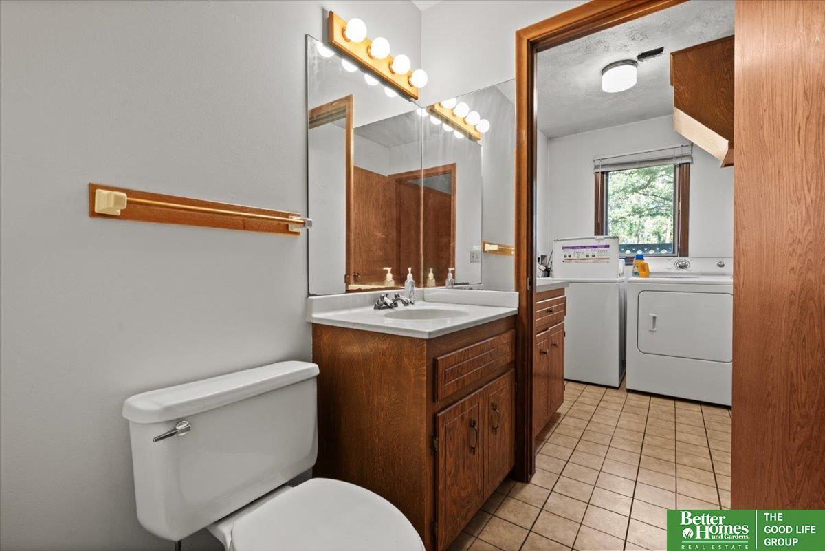 9242 Raven Oaks Drive