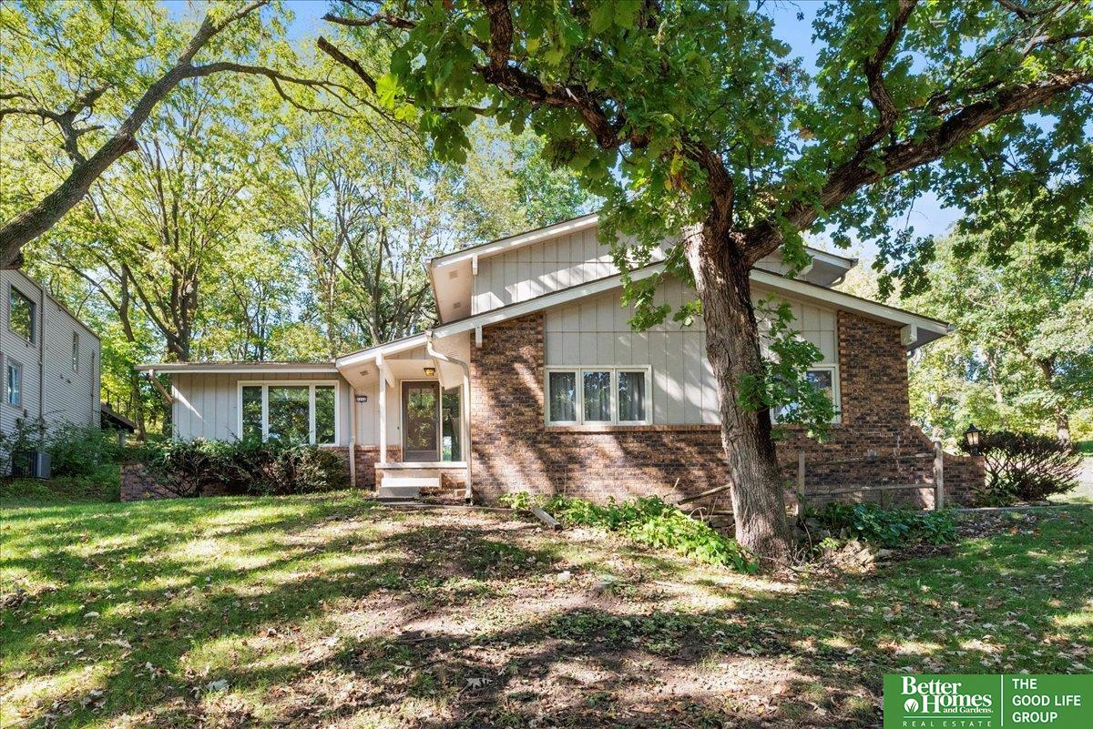 9242 Raven Oaks Drive