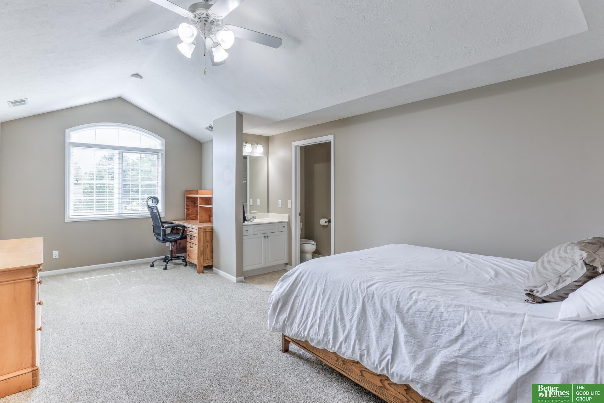 1012 S 197th Circle
