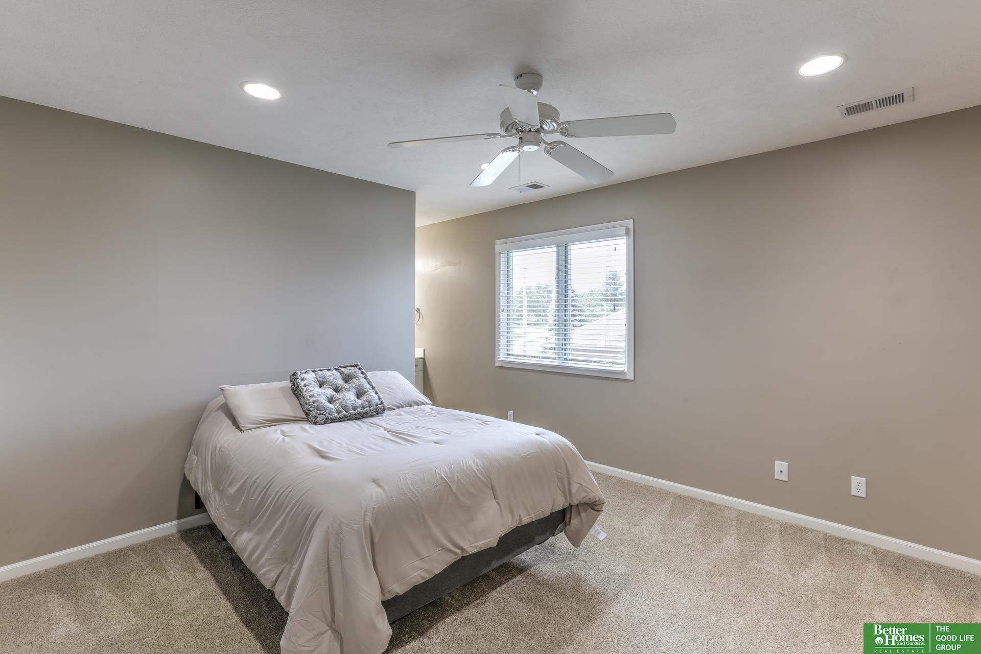 1012 S 197th Circle