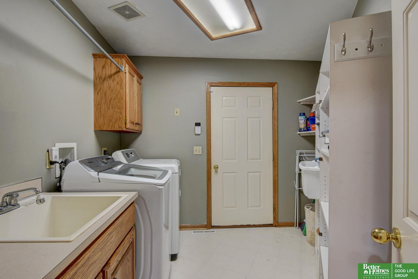 8883 Verdon Circle