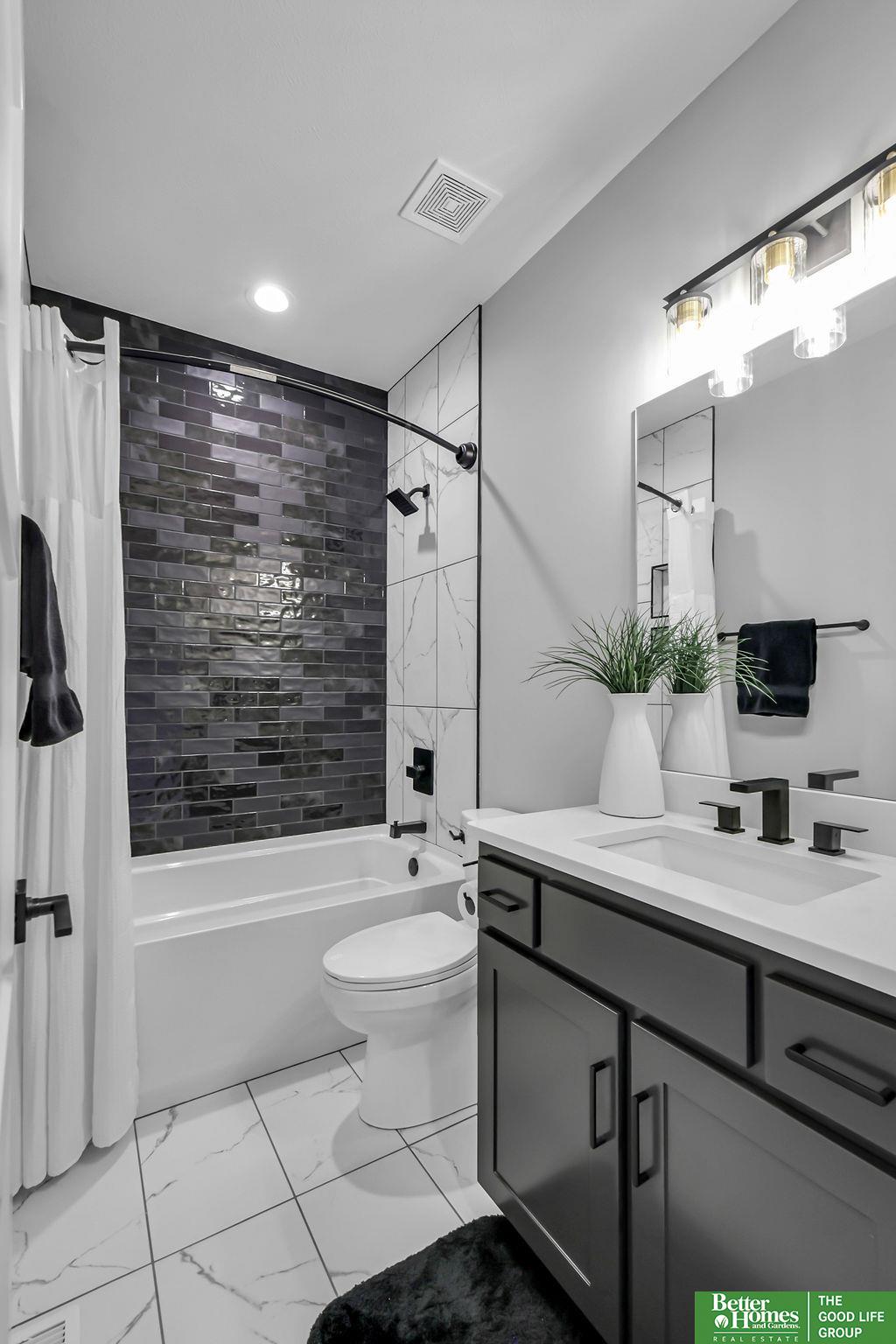 8108 S 184 Terrace