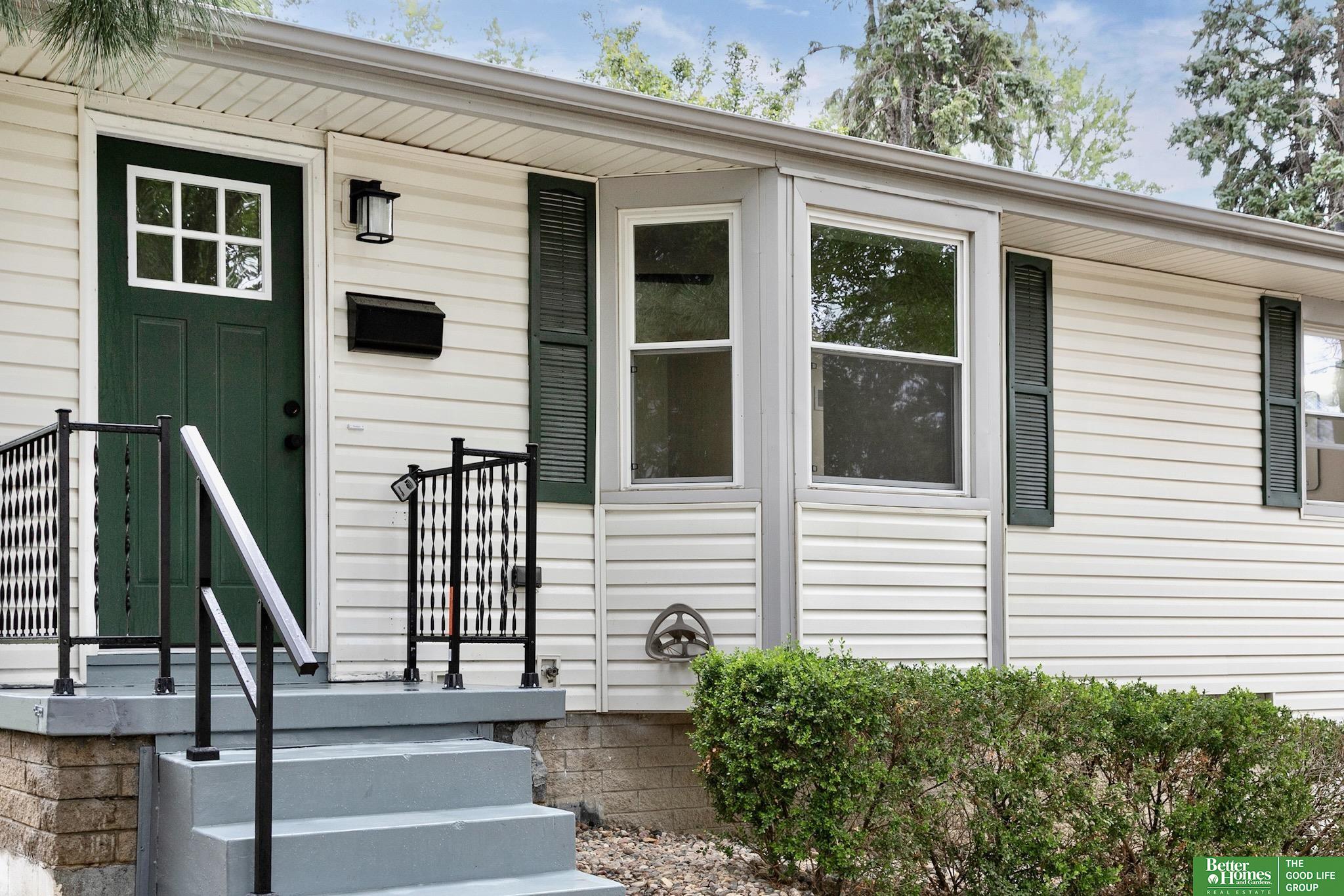 813 Janes View Street
