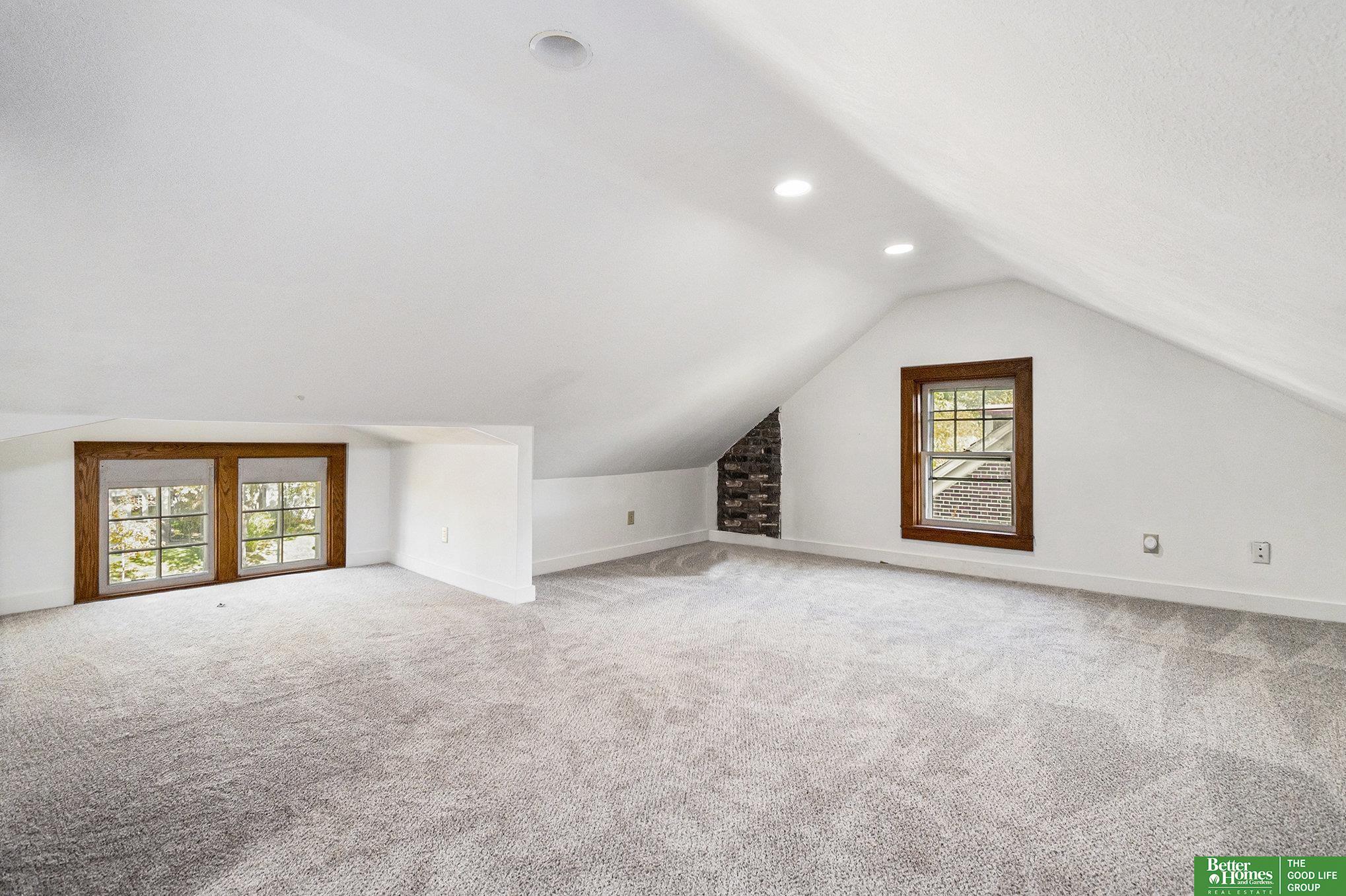 3563 Woolworth Avenue