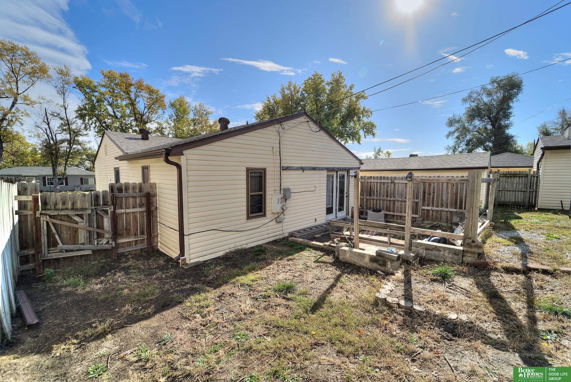 7106 S 69th Street