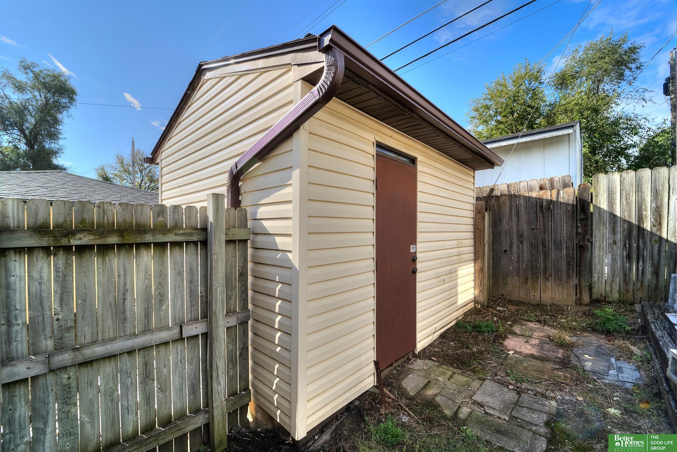 7106 S 69th Street