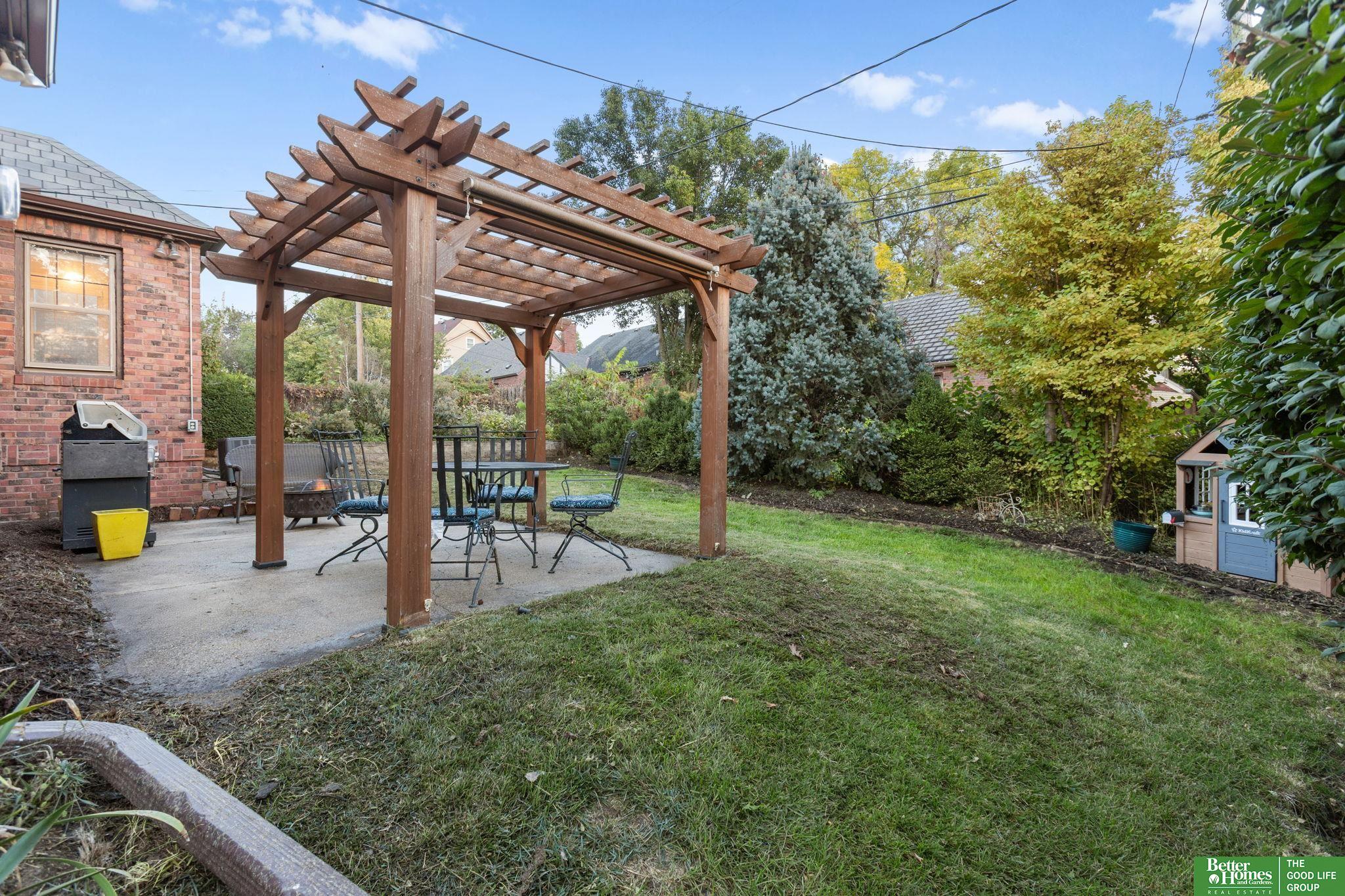 4551 Walnut Street