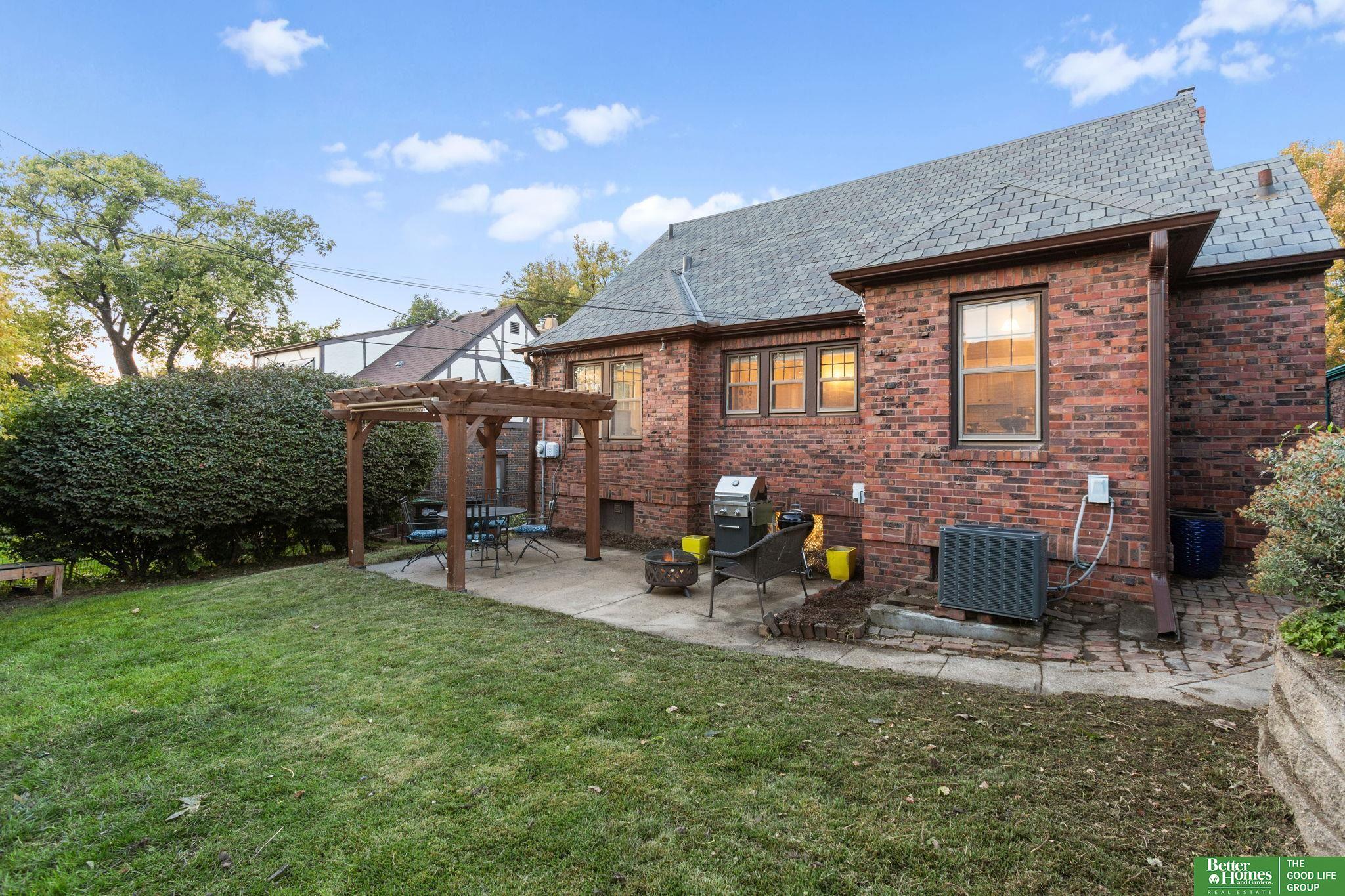 4551 Walnut Street