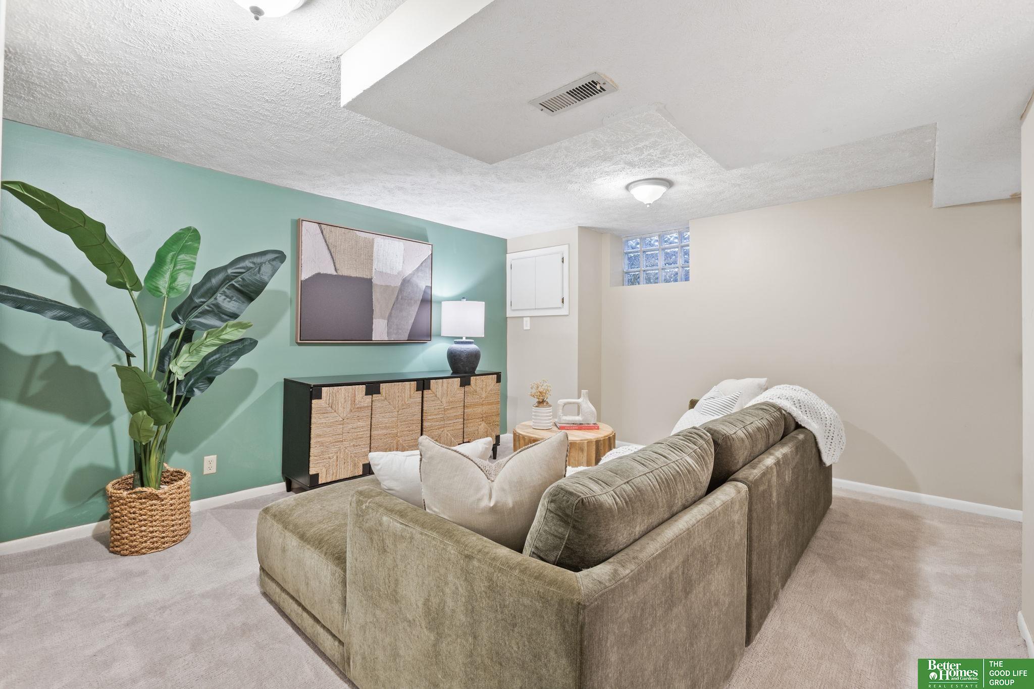 4551 Walnut Street