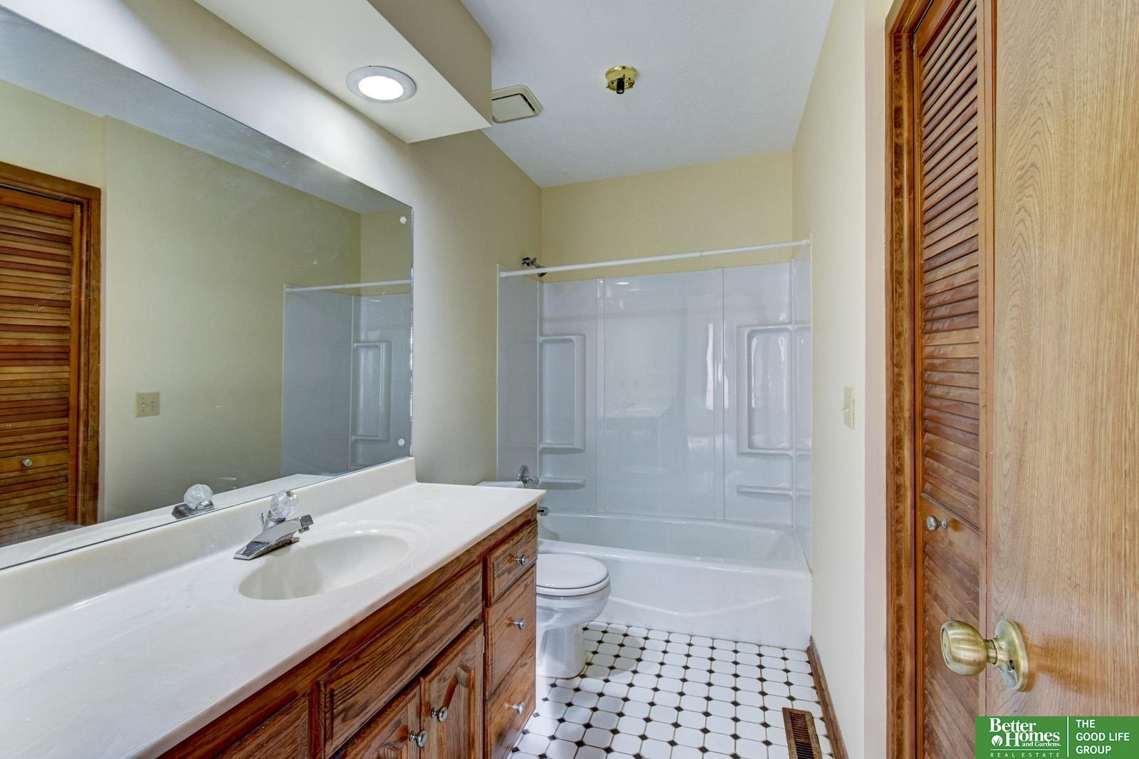 3220 S 50th Street