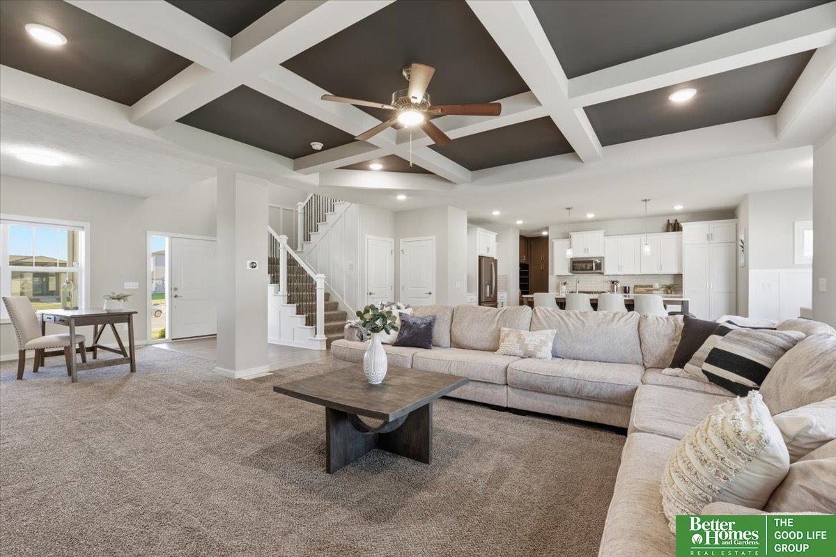 19752 Greenleaf Circle
