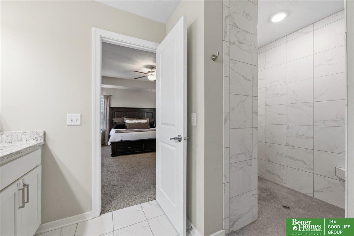 19752 Greenleaf Circle