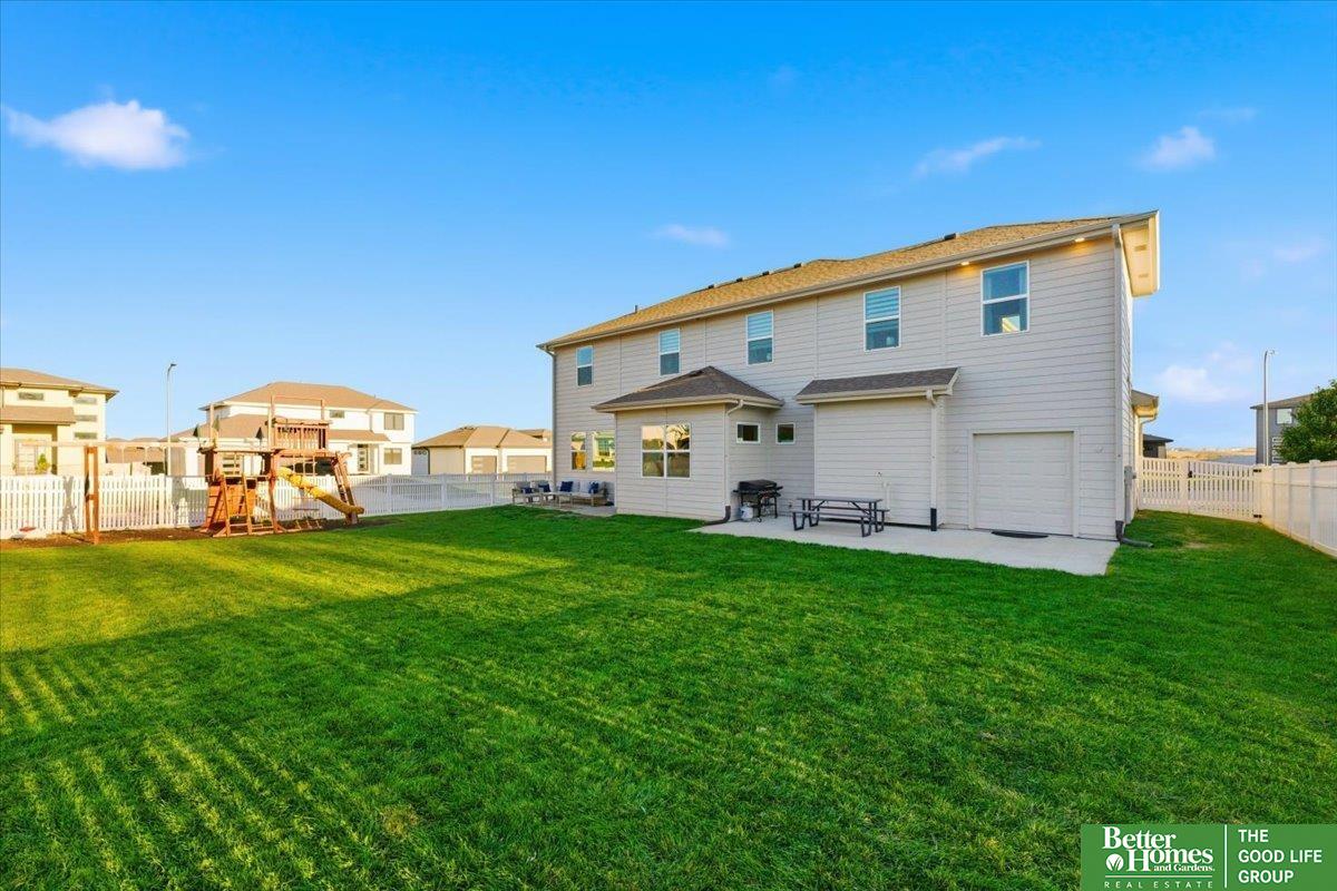 19752 Greenleaf Circle