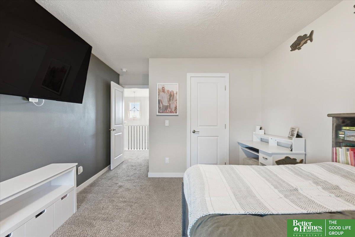 19752 Greenleaf Circle