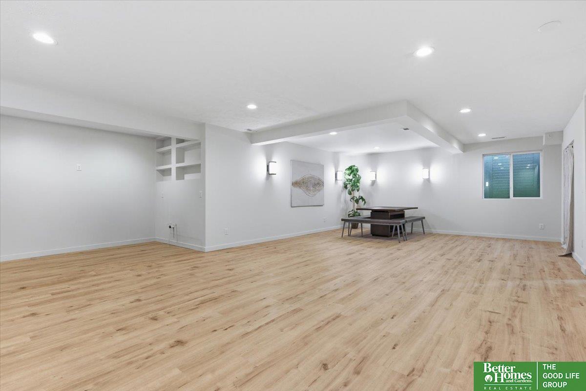19752 Greenleaf Circle