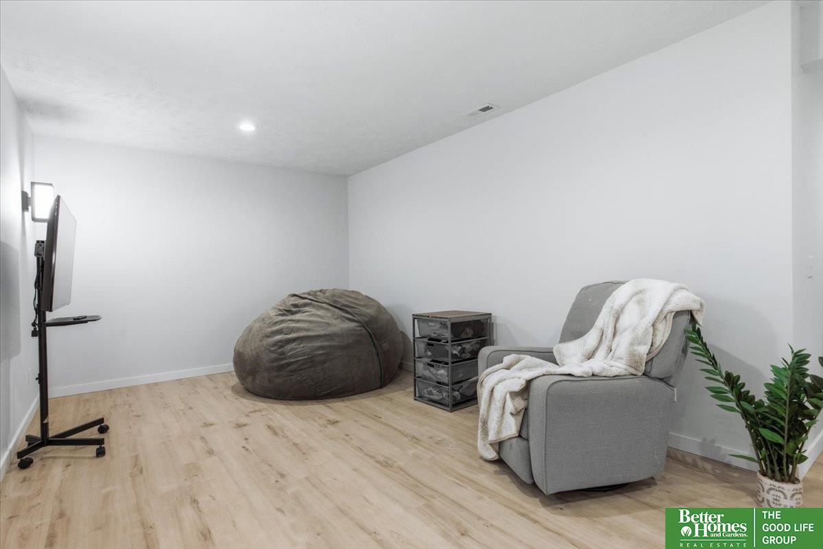 19752 Greenleaf Circle