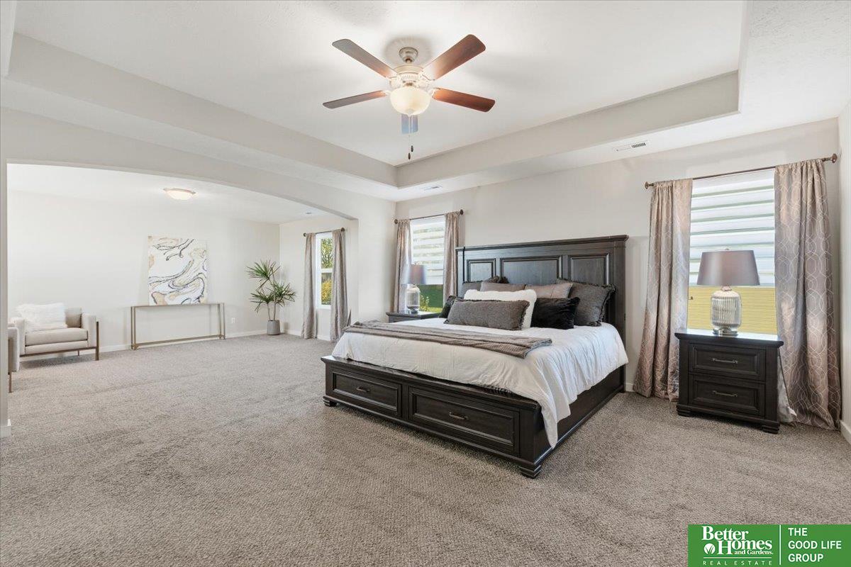 19752 Greenleaf Circle