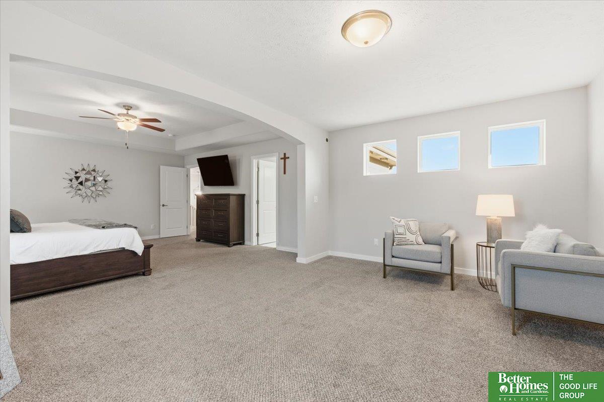 19752 Greenleaf Circle