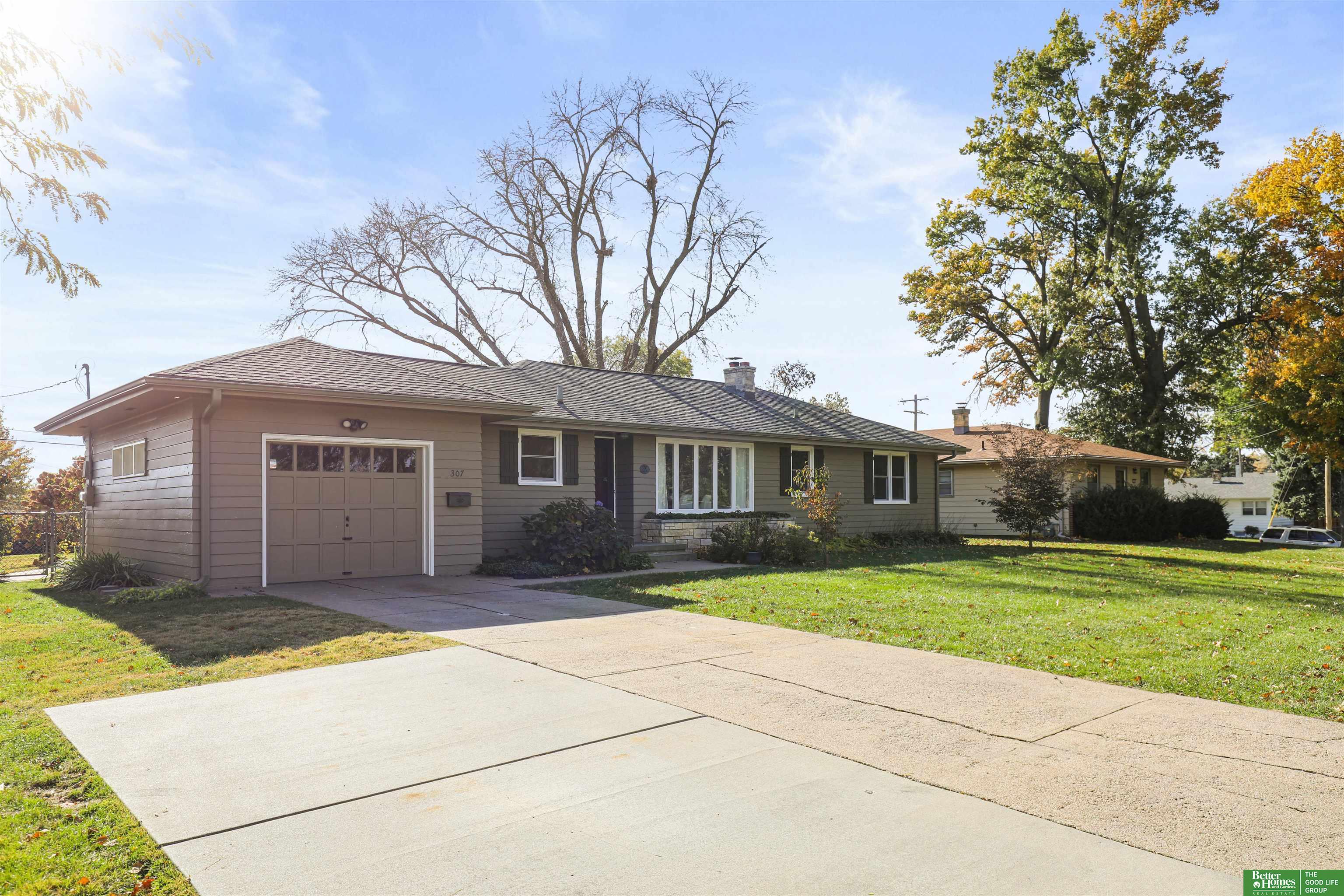 307 Crest Road