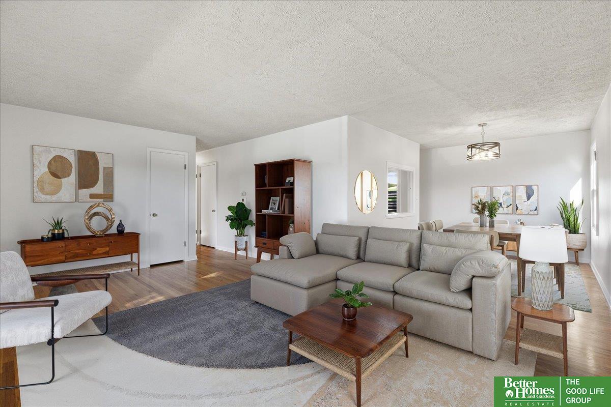 1709 Hillside Drive