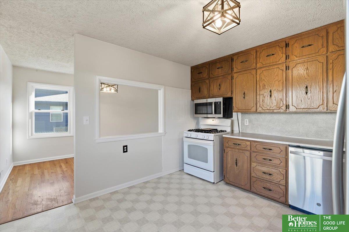 1709 Hillside Drive