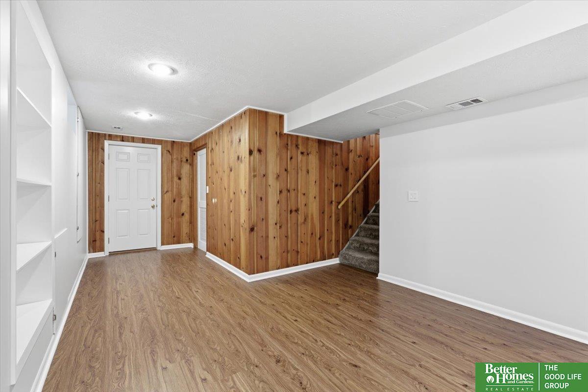 1709 Hillside Drive