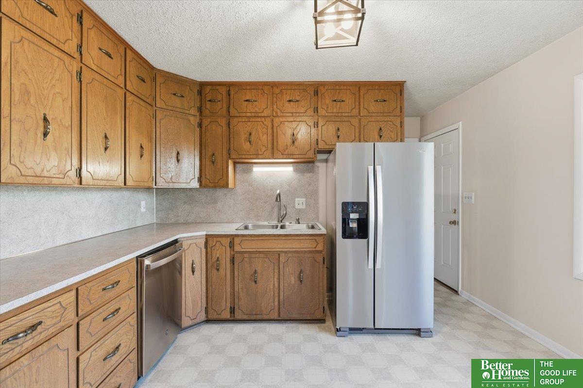 1709 Hillside Drive