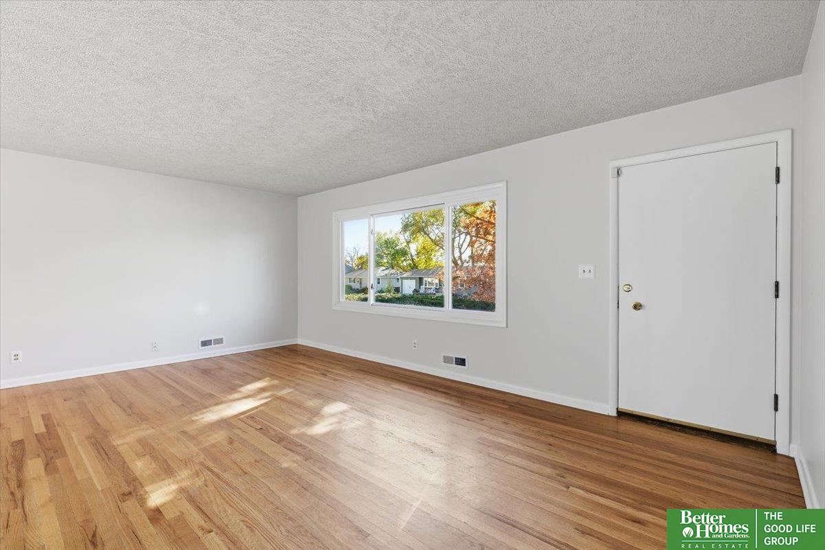 1709 Hillside Drive