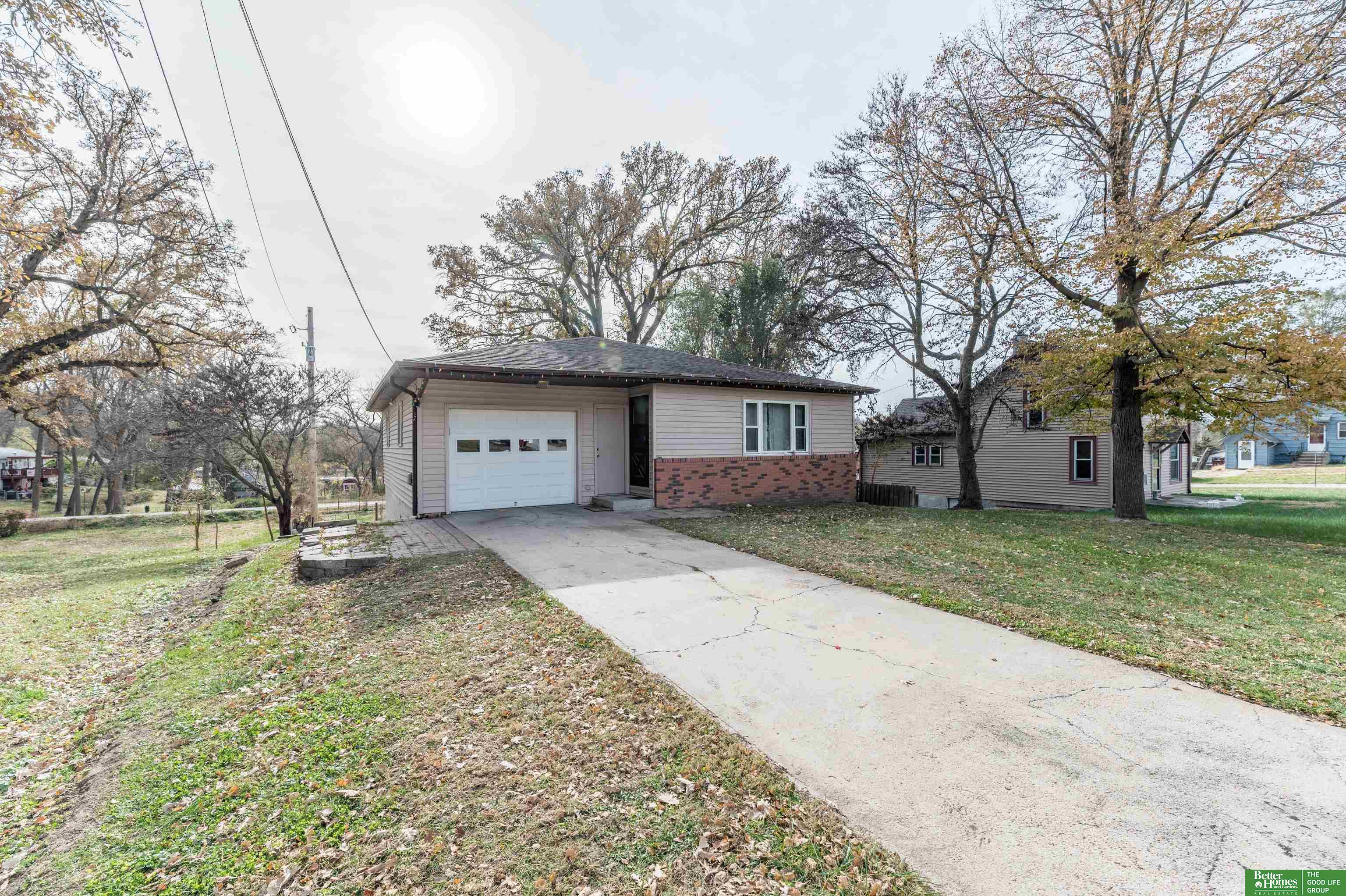 303 E Eldora Avenue
