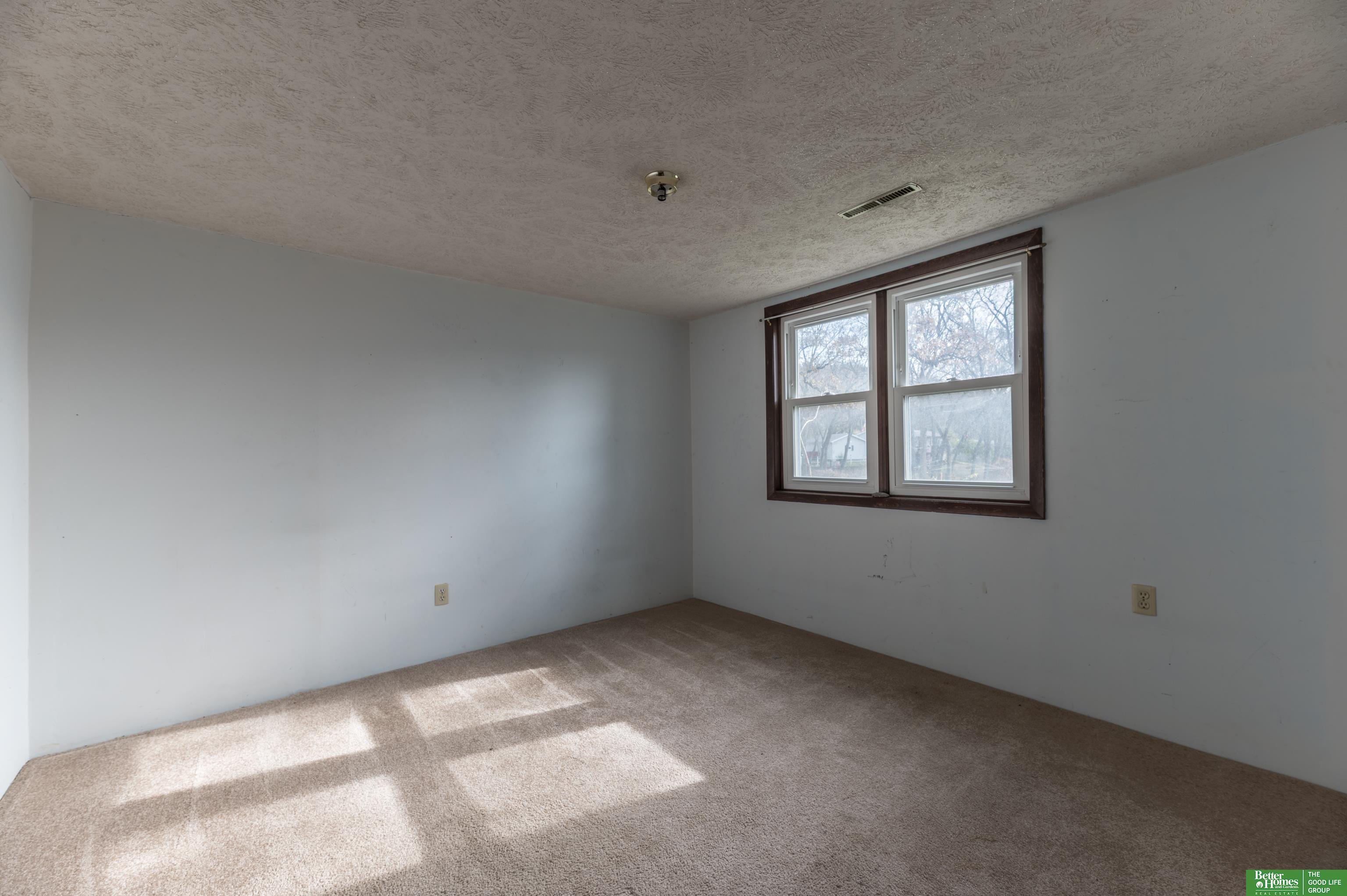 303 E Eldora Avenue