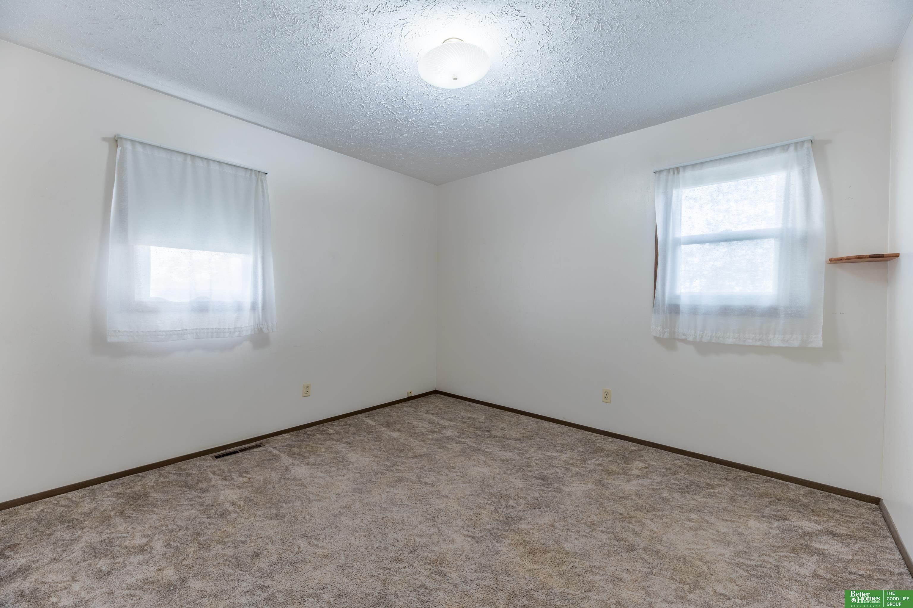 303 E Eldora Avenue