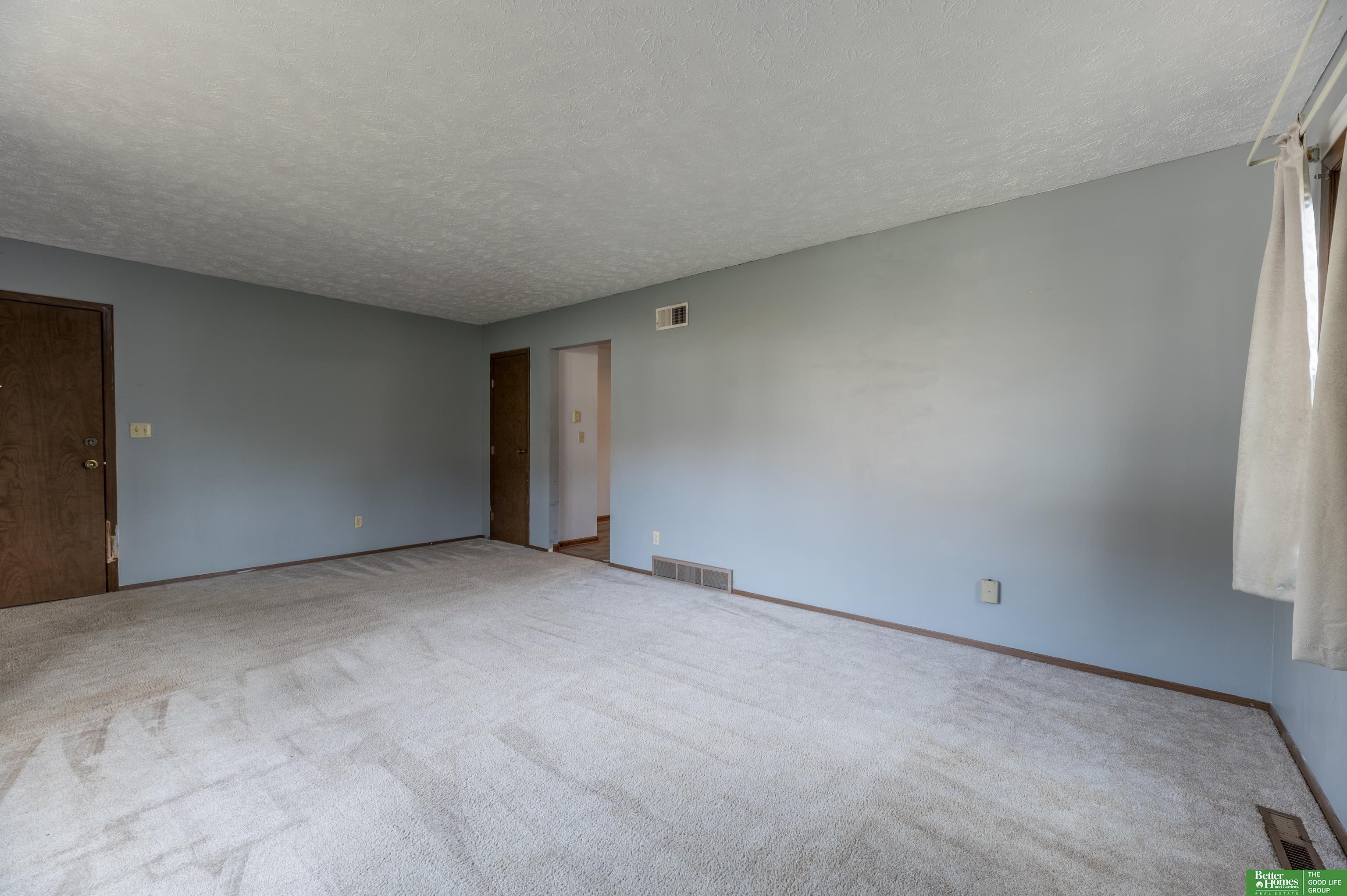 303 E Eldora Avenue